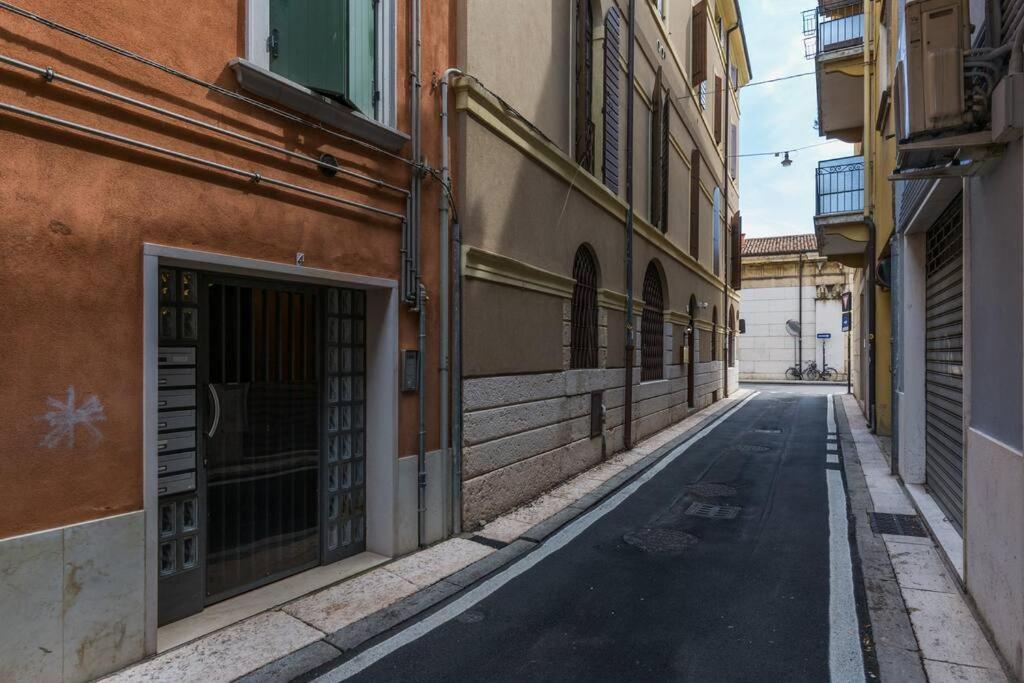 ***Penthouse 4 Min To Arena Inside Fortress Wall ! Verona Eksteriør bilde